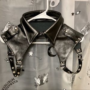 Neck and shoulder harness deandri gothic alt
